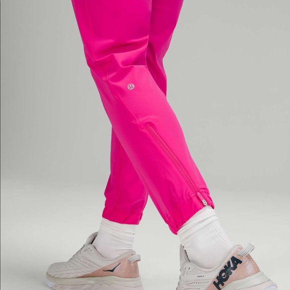 Lululemon Adapted State HighRise Jogger
Sonic Pink - Picture 4 of 8